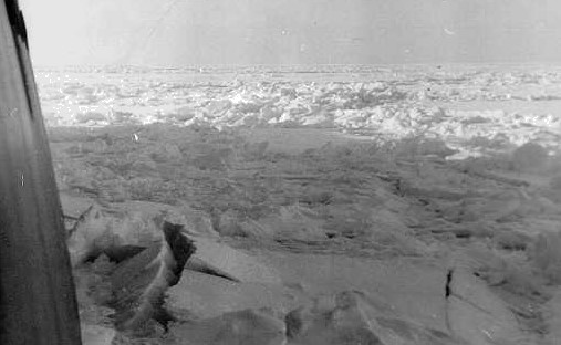 Покрытое льдом море