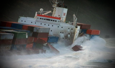 Подборка опасных аварий судов