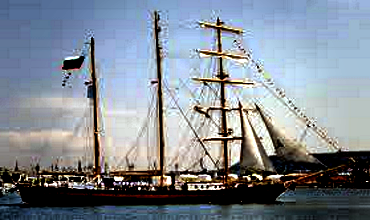 Большой парусный корабль STV Royal Helena
