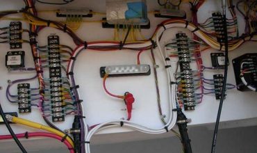 Установка электрооборудования, подготовка и монтаж кабелей на судне