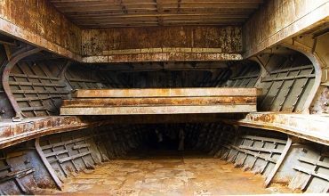 Грузовые помещения и балластные цистерны