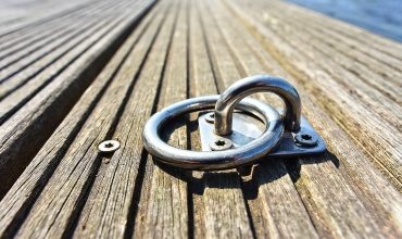 Закономерности движения крупнотоннажных судов при перекладке руля