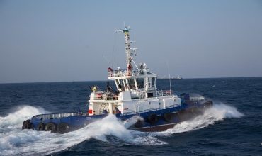 Управляемость буксирного судна, устойчивость на курсе