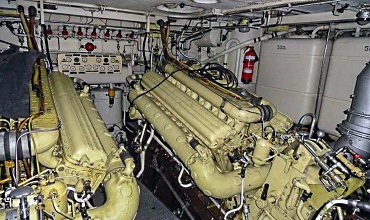 Обслуживание деталей судового двигателя внутреннего сгорания