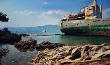 Выбор параметров подруливающего устройства и гидродинамический расчет ПУ