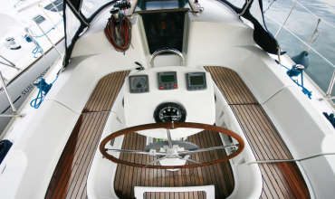 Кокпит и комингсы на судах из стеклопластика