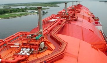 Вспомогательные системы судна-газовоза рефрижераторного типа