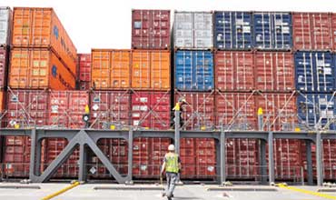 Questions and answers to Crew Evaluation System Test about Container Lashings