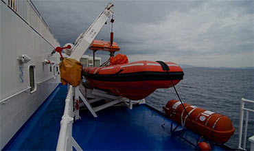 Questions and answers to CES CBT test about Lifeboat Release and Retrieval System
