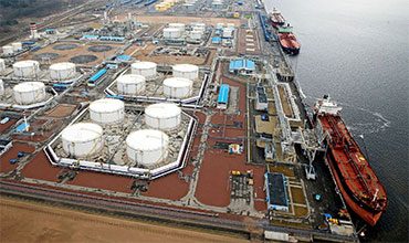 Usage of Equations of State in Liquefied Natural Gas Systems for Modeling Phase Behavior