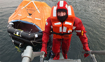 Questions and answers to Seagull CES CBT test for seamans about Personal Safety on the Vessel