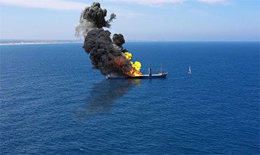 Underwater Shock, Effects and Risks for Hydrocarbon Carrying Ships