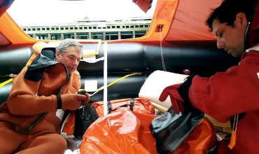 Crew Evaluation System CBT test online for seamans about Personal Survival, Rescue and Abandoning Ship