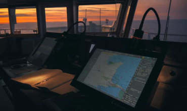CES CBT test online about Ship Crossing with ECDIS