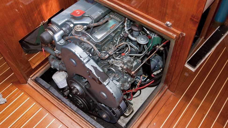 How to Choose Perfect Sailboat Engine from Various Types