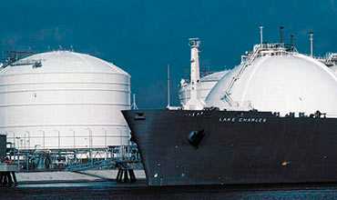 LNG ship to ship transfer