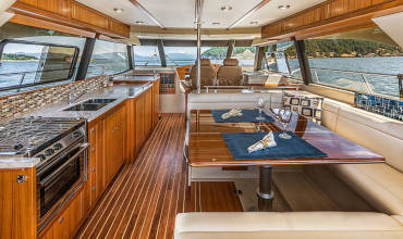 Properly and Safely Storing Food on a Boat