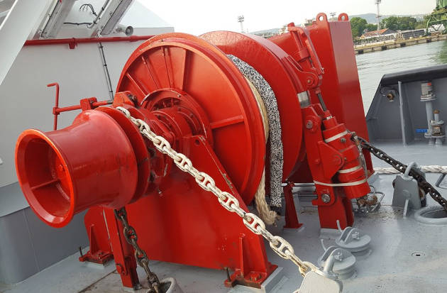 Winch on deck