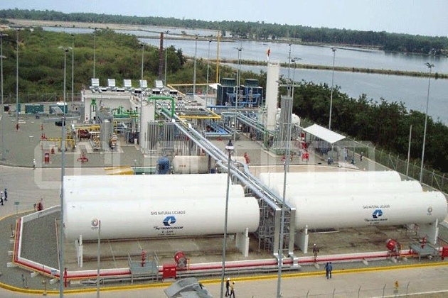 Fixed LNG small scale installation
