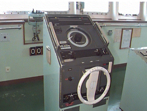 The automatic pilot console