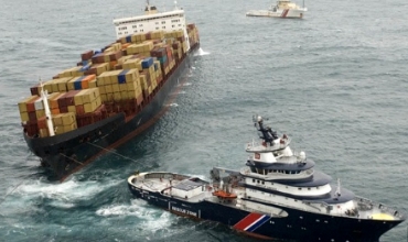 Судовые подъемно-транспортные механизмы, буксирные лебедки и автосцепы