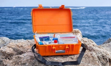 Судовая аптечка: полный список препаратов и средств для моряка